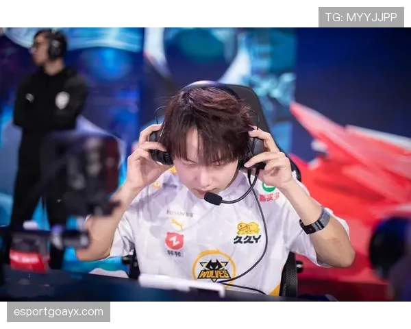 狼队强化逼抢战术显成效，新赛季表现备受期待